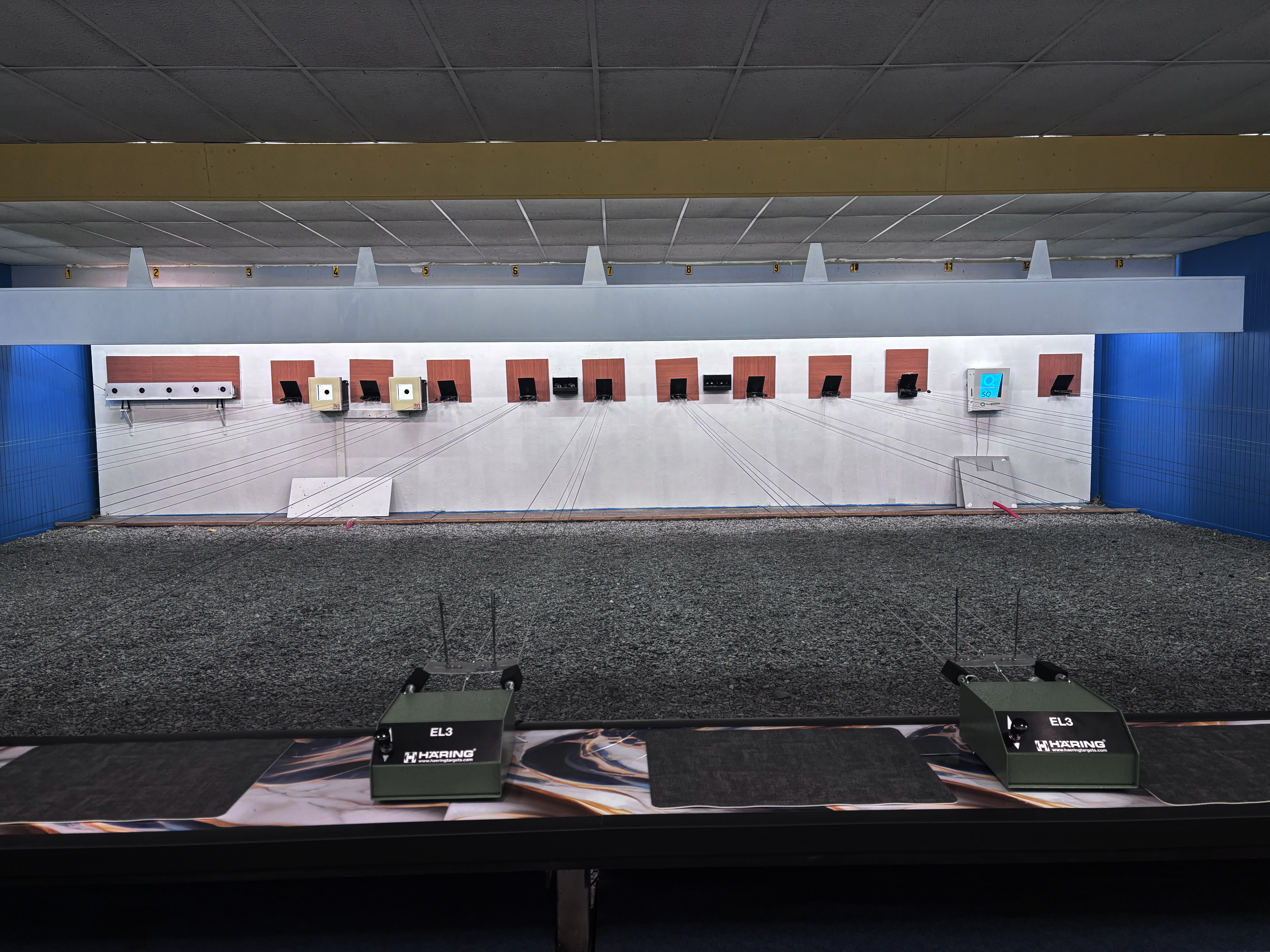 Stand intérieur de tir au plomb de La Cible du Mont-Blanc à Passy